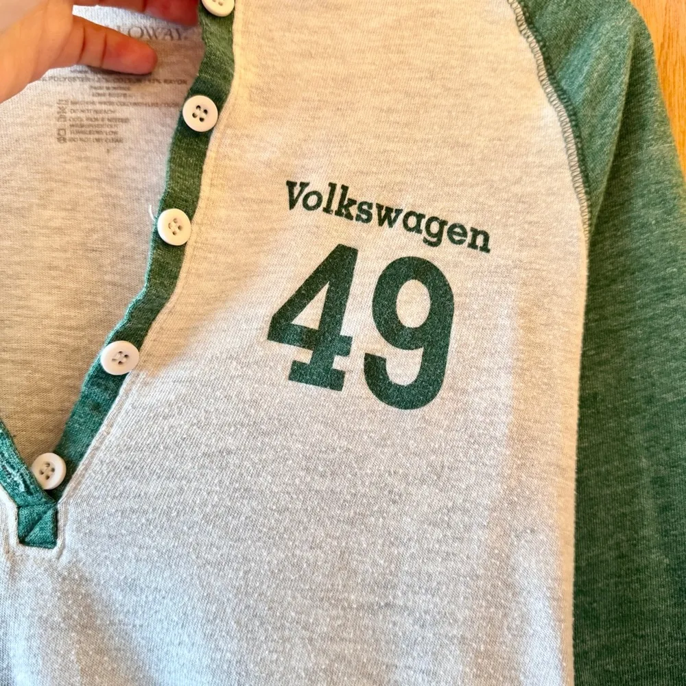 🎅 3/$15 SALE Holloway Volkswagen Raglan Long Sleeve Tee with Henley Neckline S - Image 4