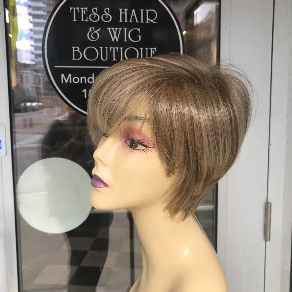 Wig blonde mix angle cut short fall style wig - Image 6