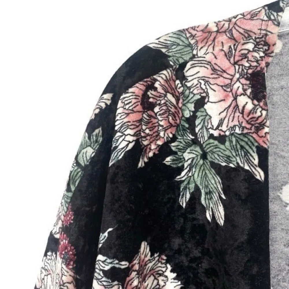 Women’s Black Velvet Floral Open Front Kimono Cardigan - Image 6