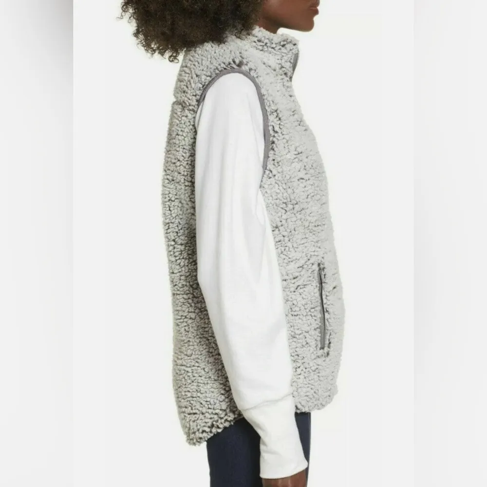 Thread & Supply Fuzzy Arctic Fleece Sherpa Vest Charcoal Gray Women's small S - Image 2