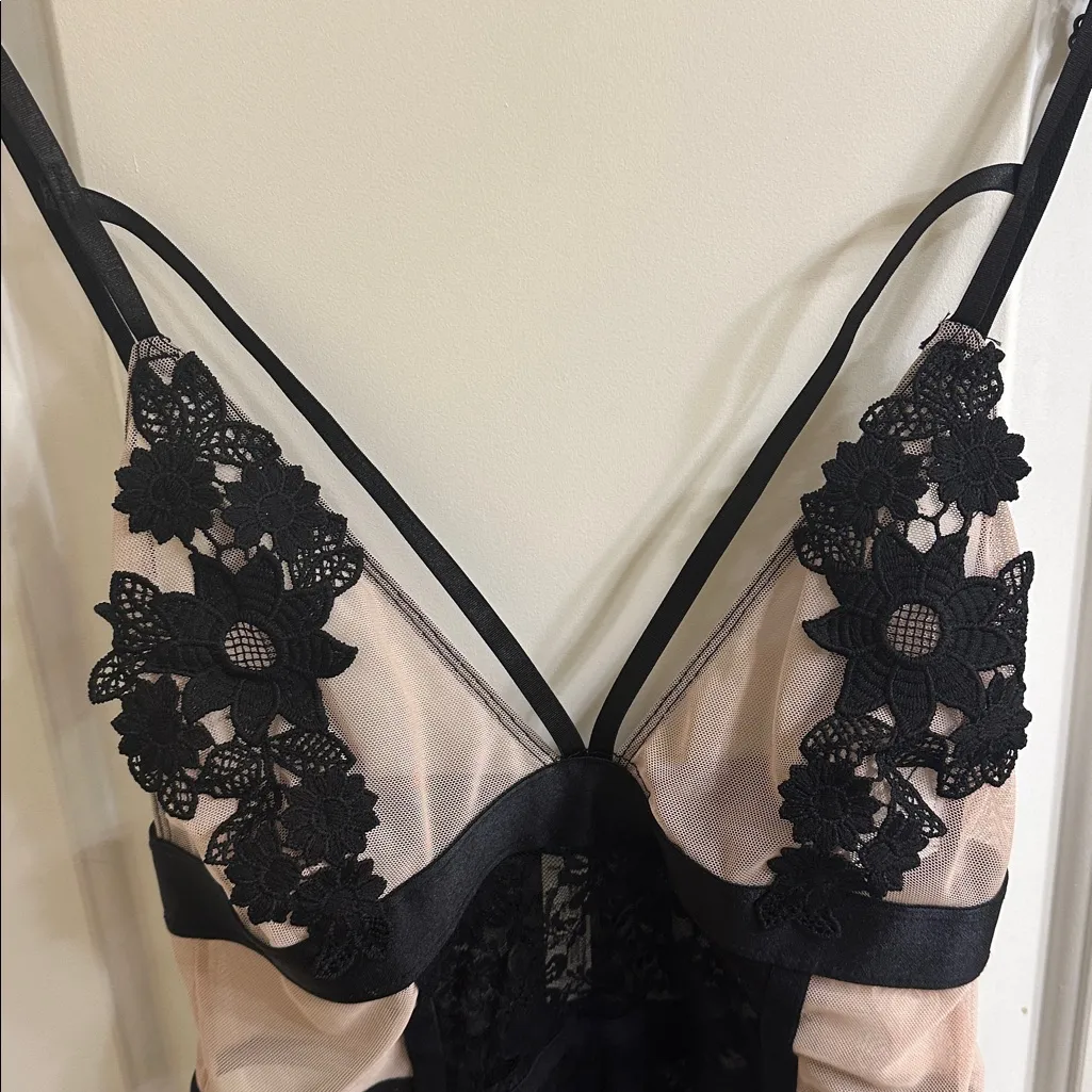 French Affair Lace & Mesh Caged Body Suit NEW Black Tan Large - Image 7