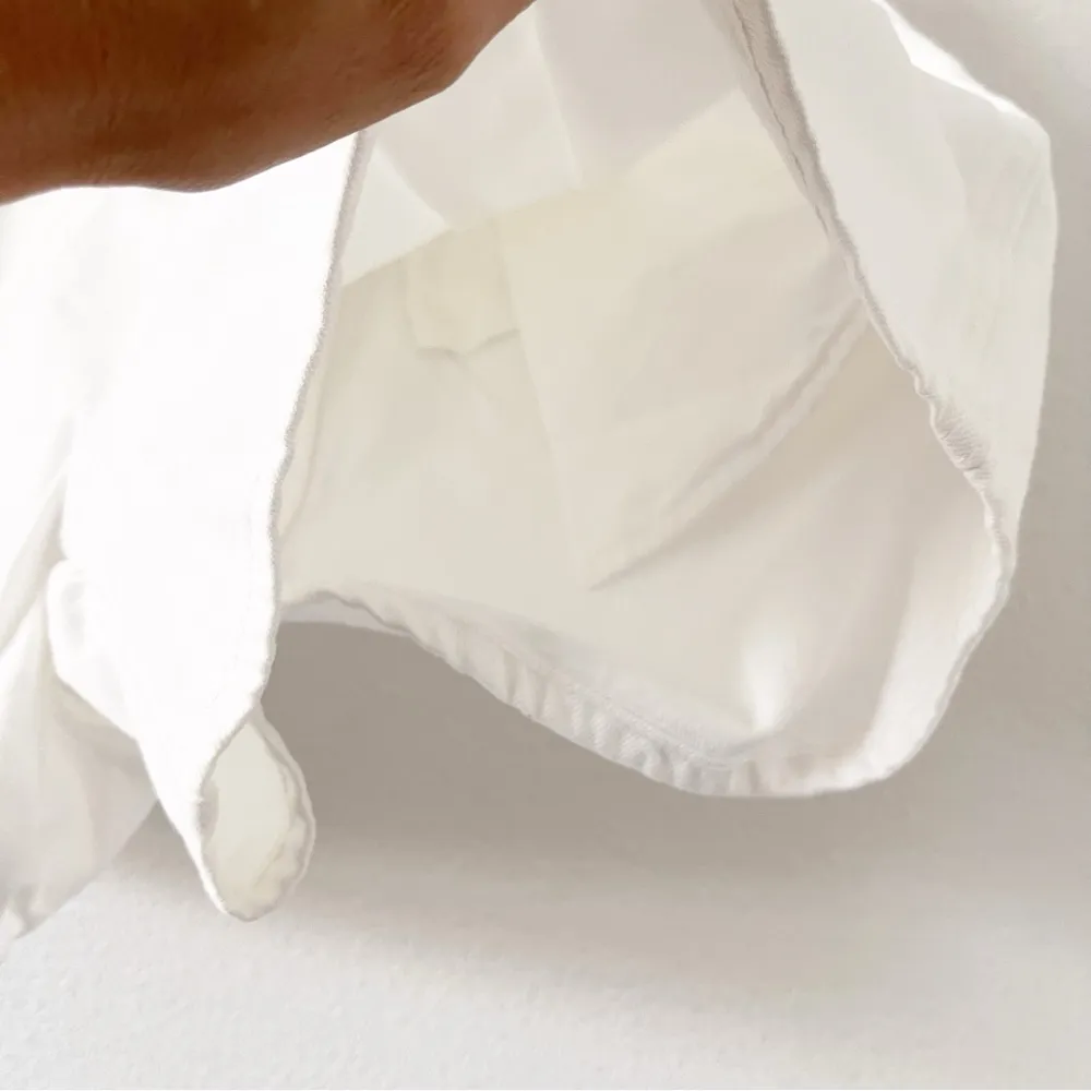 Veronica Beard Simpson Pleated High Rise Shorts in White - Image 5