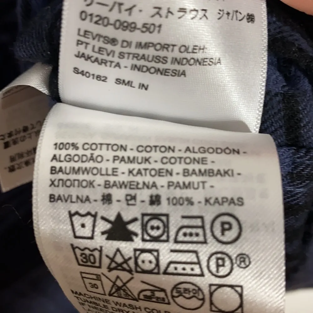 Levi’s Maple Utility Shirt in Greenovite Caviar size M - Image 13