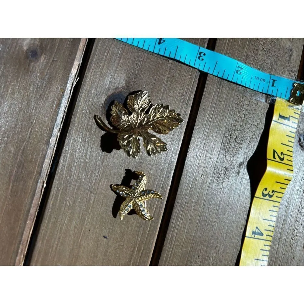 Gold toned 2piece brooch set - Image 6