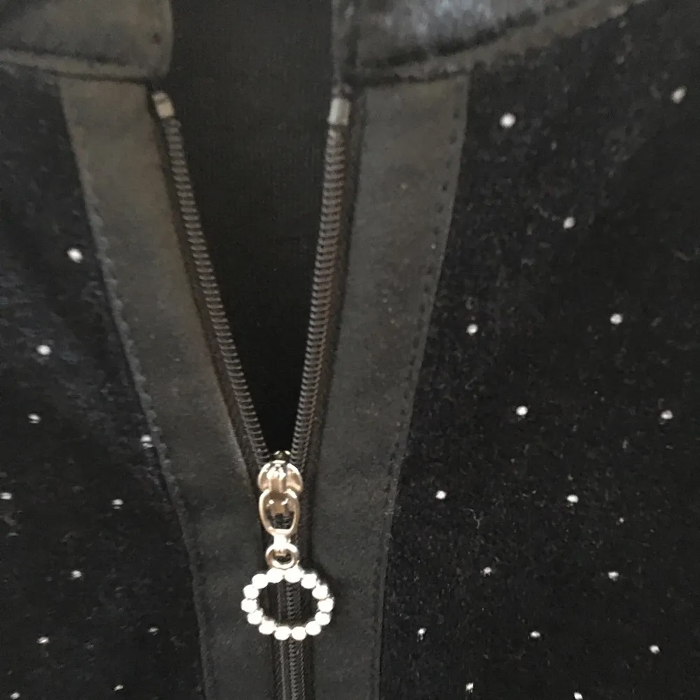 Erika FINAL MARKDOWN Ladies  zip front jacket petite medium - Image 3