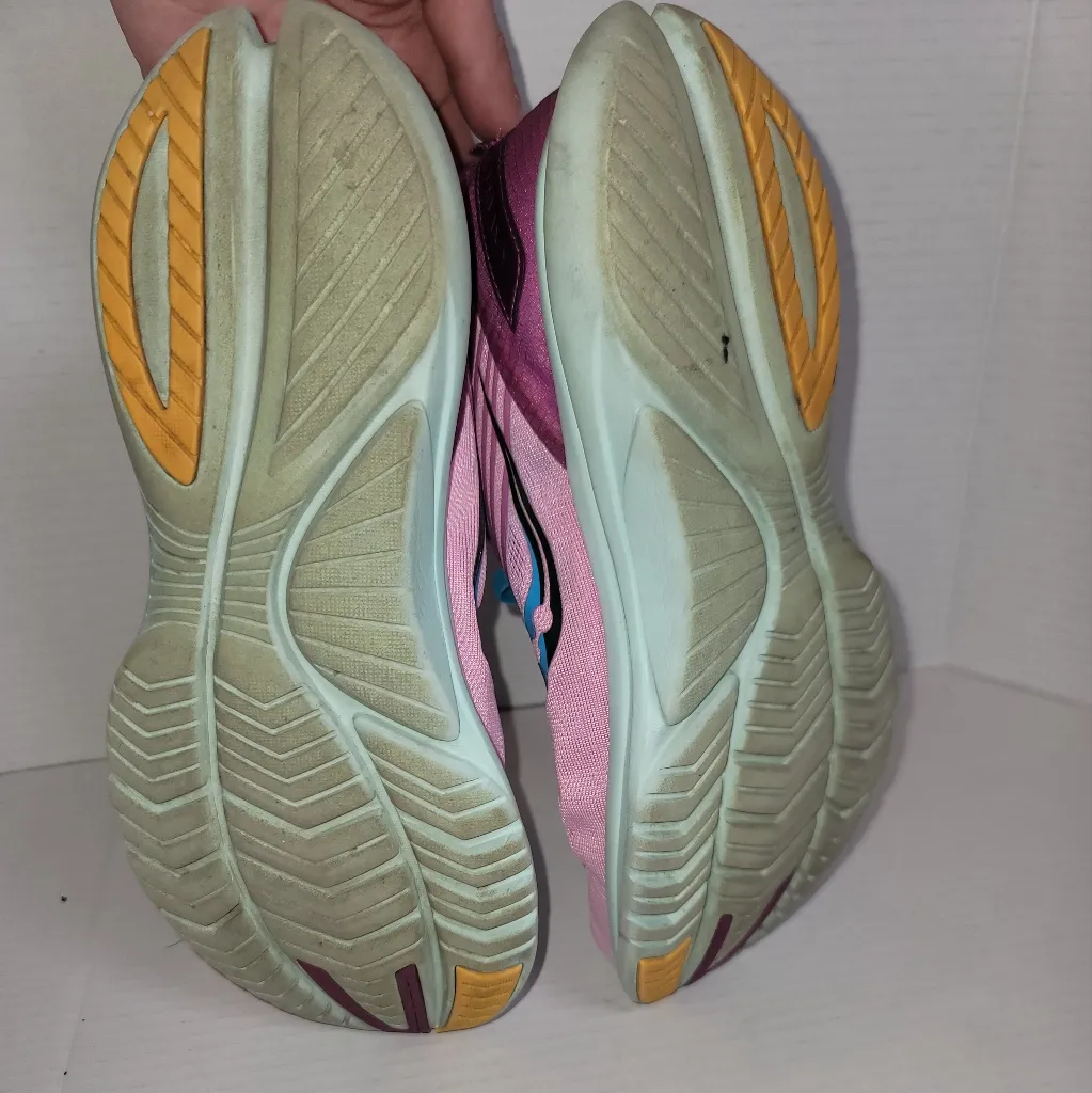 Saucony Kinvara 12 Women's Size 10 Future Pink Rose Running Shoes S10619-26 - Image 5