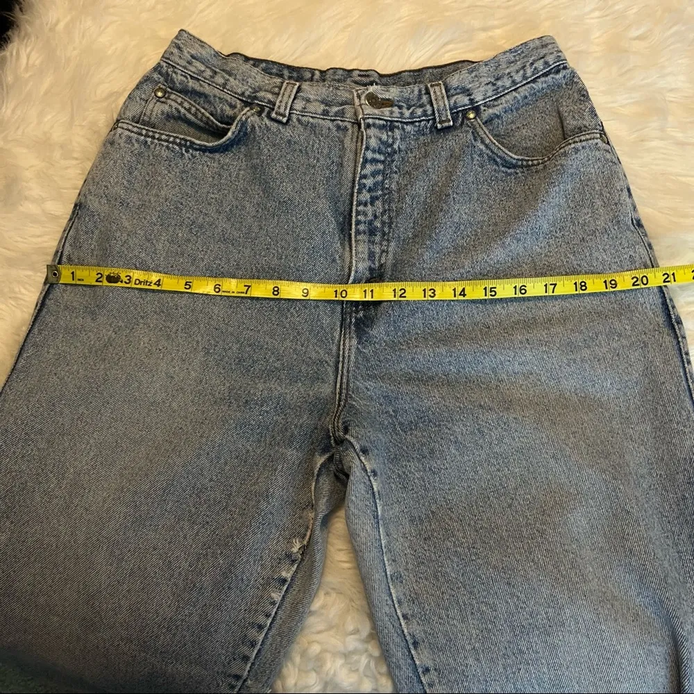 Vintage 80’s/90’s 900 Series Levi’s high waisted tapered leg mom jeans - Image 10