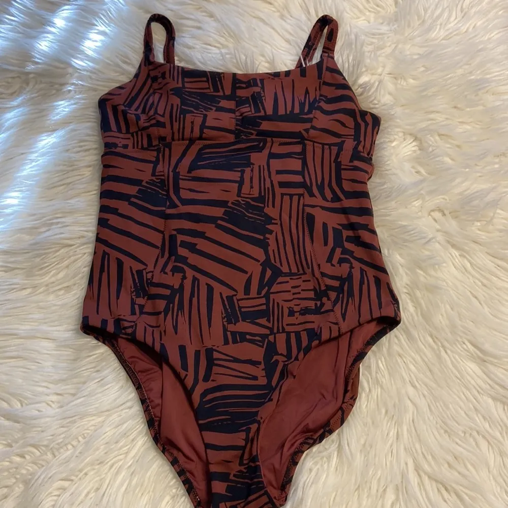 Athleta Sculpted Sienna Swimsuit size L excellent condition - Image 13