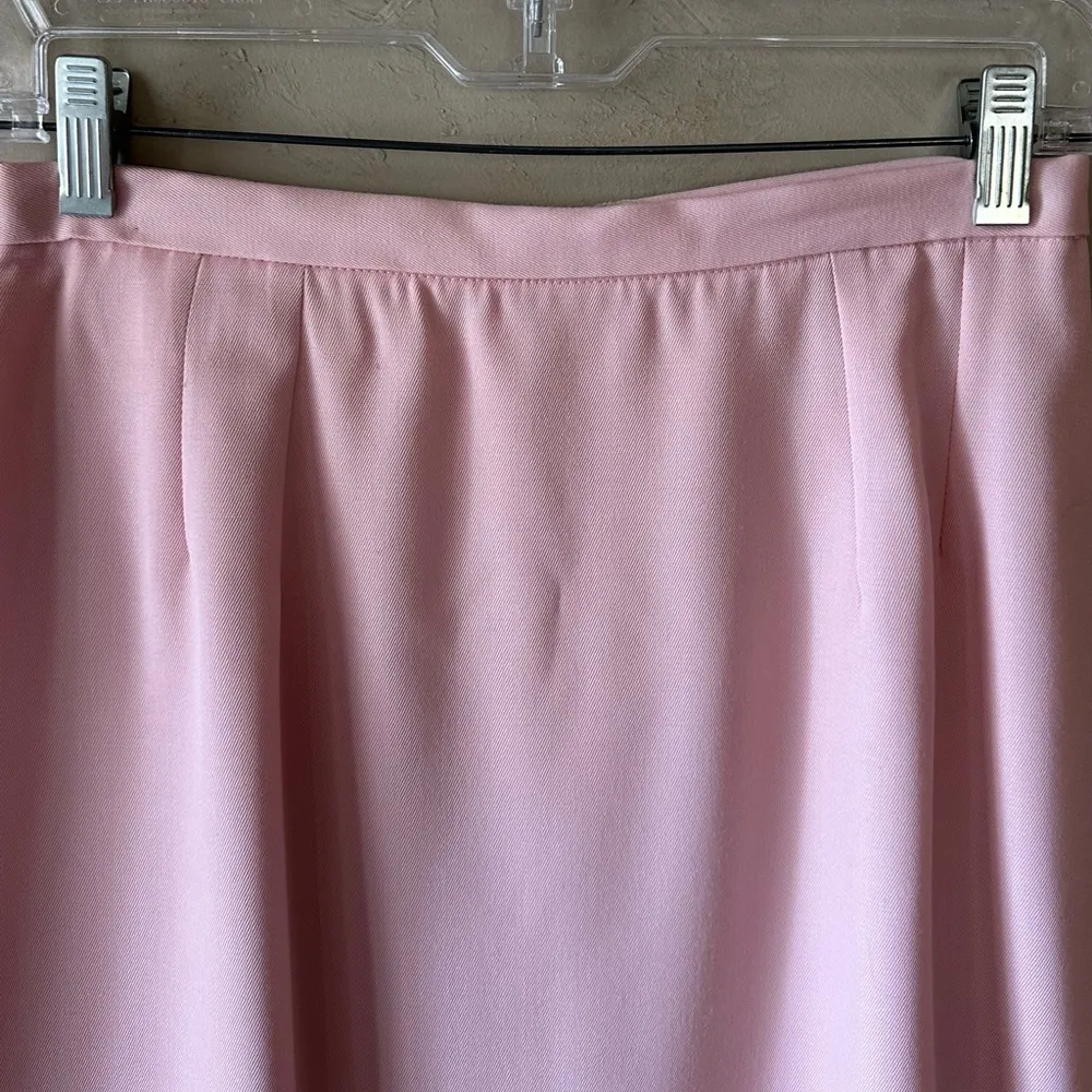 Talbot’s Beautiful Pink Silk Pencil Skirt - Image 4