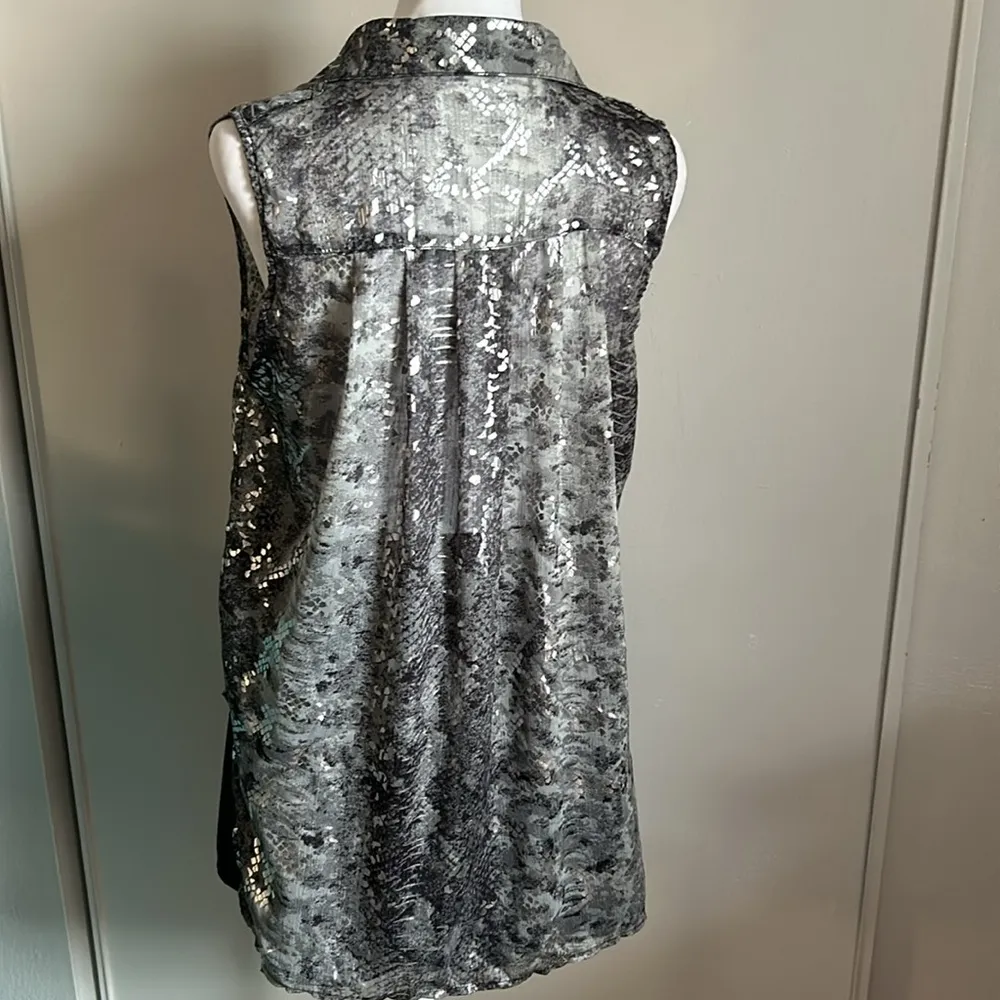 very J Women’s Y2K Sheer Foil Snake Print Sleeveless Button Up High-Low Blouse - Image 5