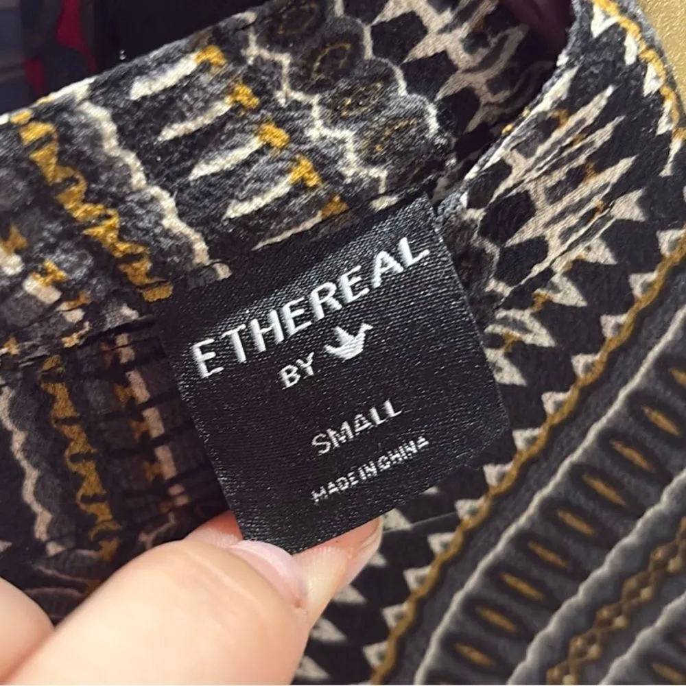 Paper Crane Etheral  Anthropologie Bell Sleeve Ruffle Patterned Blouse Size S - Image 7