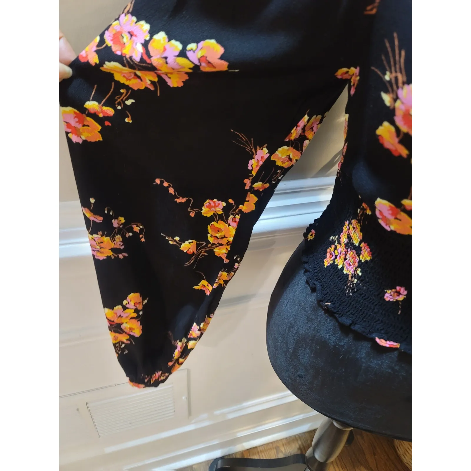 Leith Floral Blouse Women’s Size S Black 100% Rayon Smocked Waist Long Sleeve - Image 5