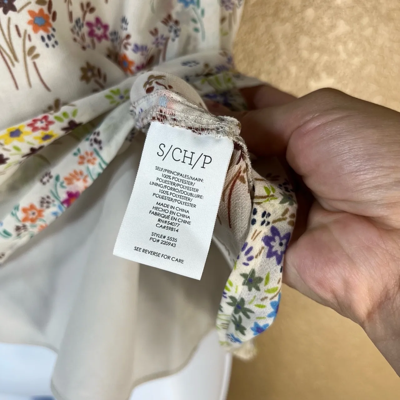 Cabi Cream Floral Print Collared Keyhole Front Sleeveless Blouse‎ Small - Image 9