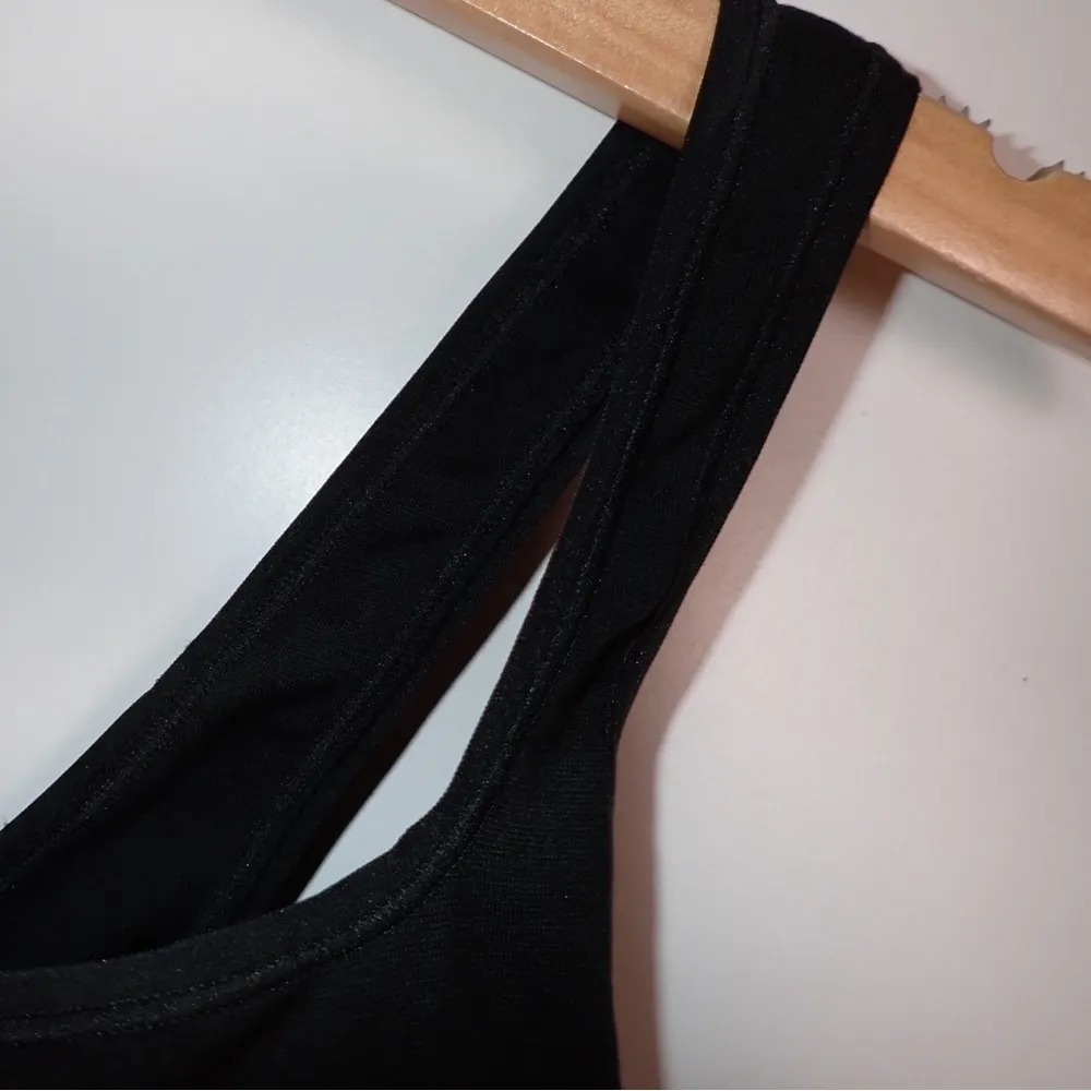 Yitty Fabletics Black Cross Back Low-Medium Support Bra size M - Image 4