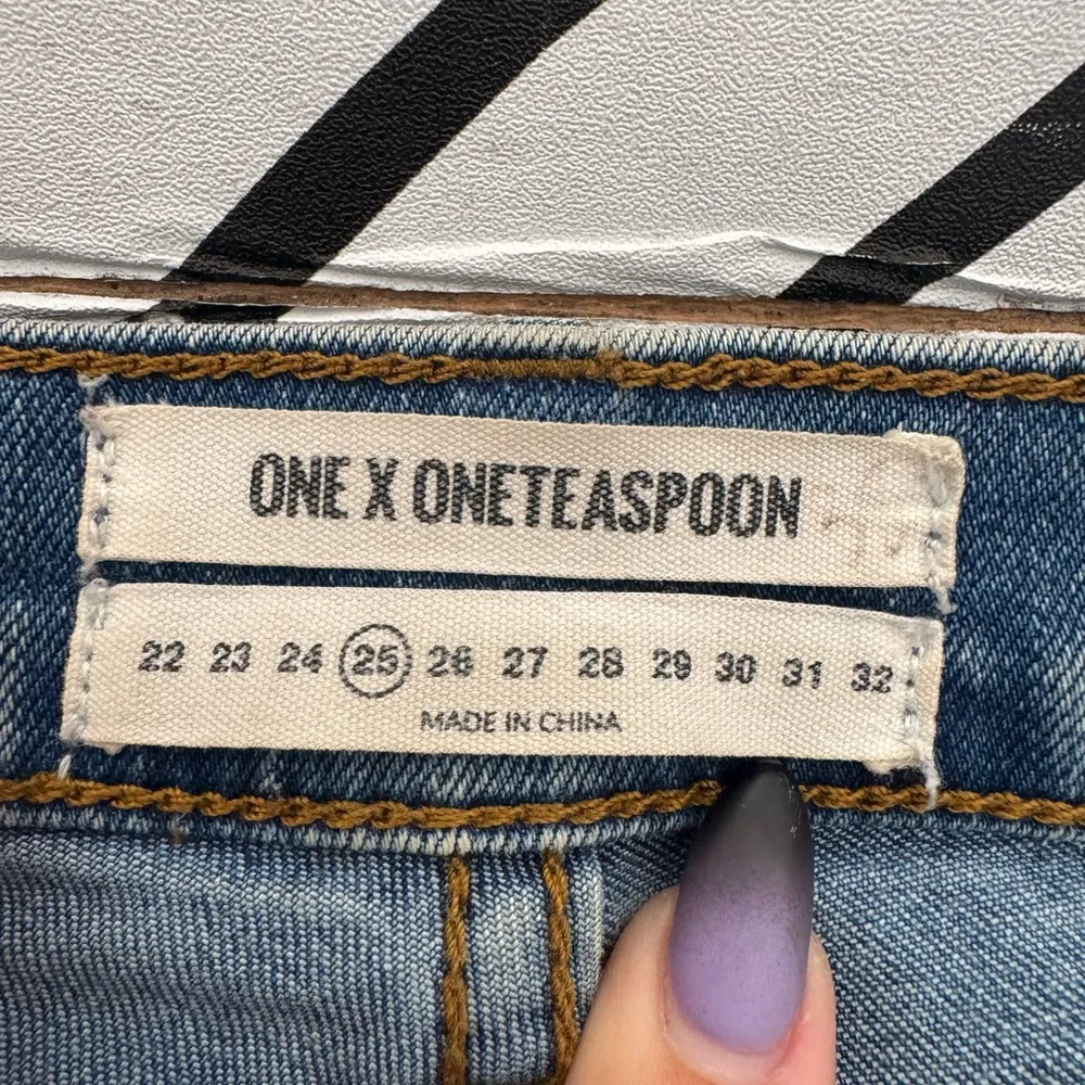 One Teaspoon Loonies Low Waist Fitted Bow Leg Curved Hem size 25 - Image 6