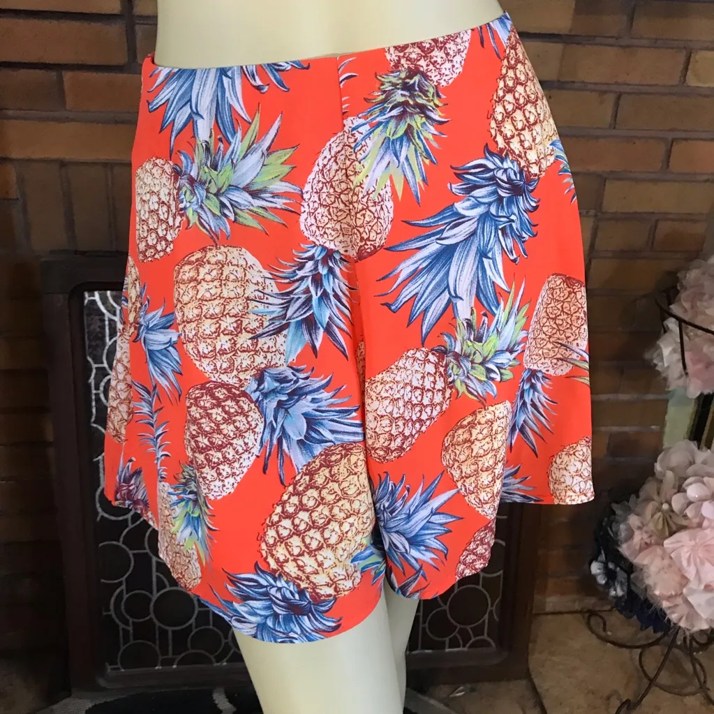CRESCENT ORANGE & BLUE PINEAPPLE PRINT FLOWY SHORTS & TUNIC SET NWT (S) - Image 9
