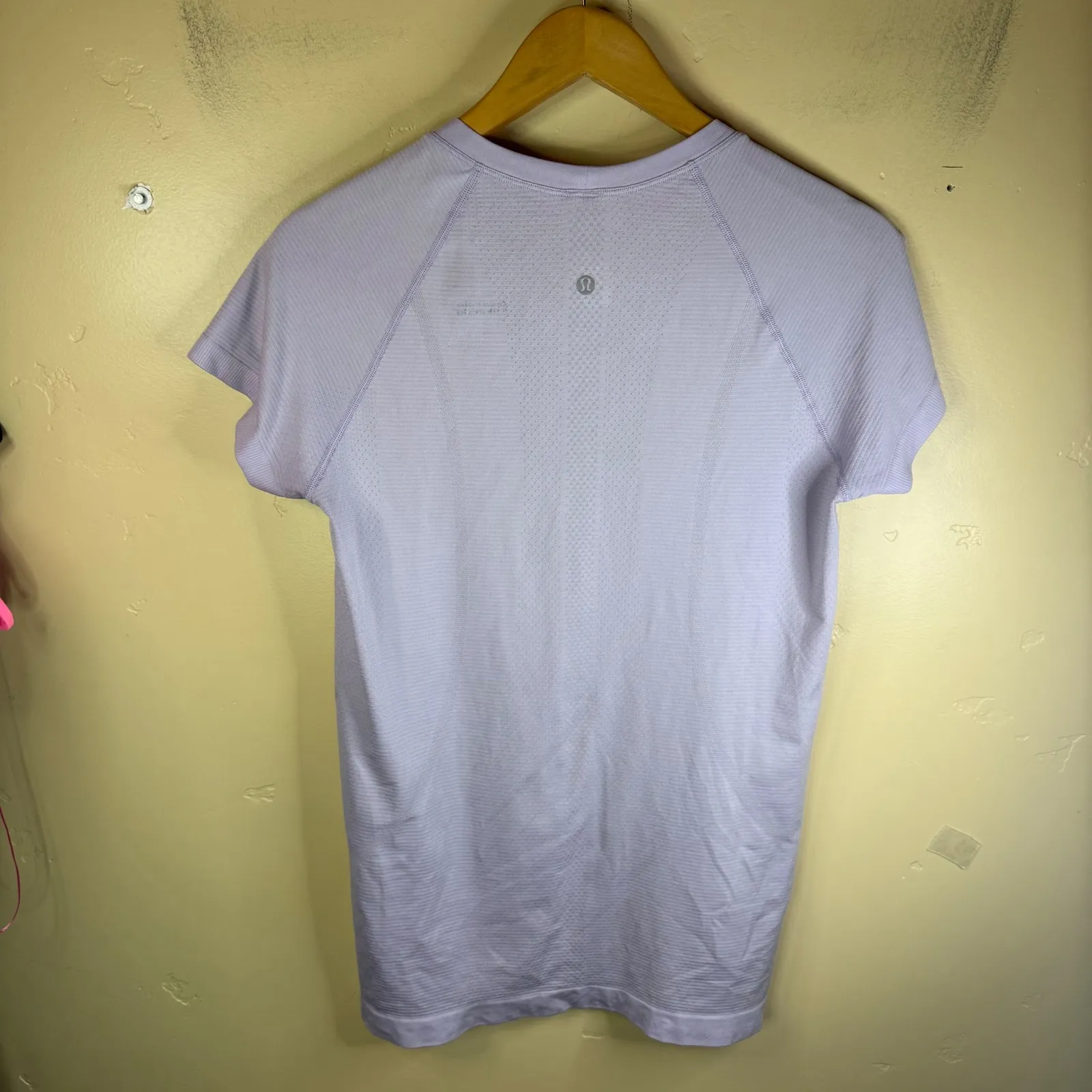 Lululemon Swiftly Tech Short Sleeve T Shirt Lilac Womens Stretch Activewear 10 - Image 6