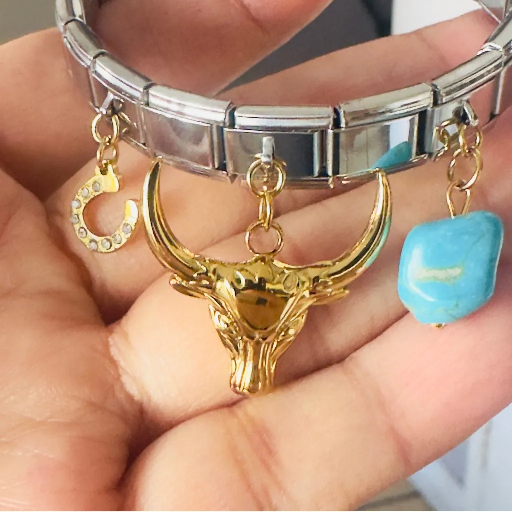 Stylish Stainless Steel Bull Charm Bracelet Gold - Image 3