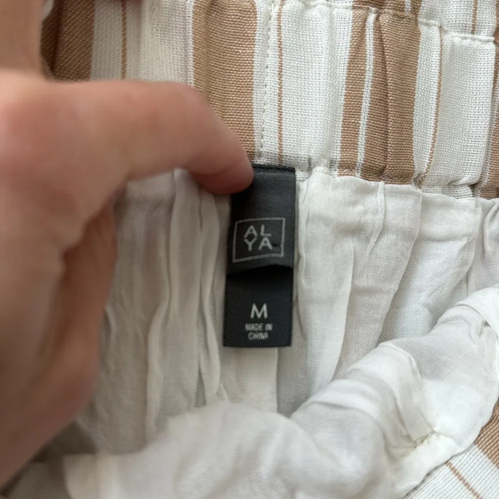 Highwaisted Dress Shorts - Image 2