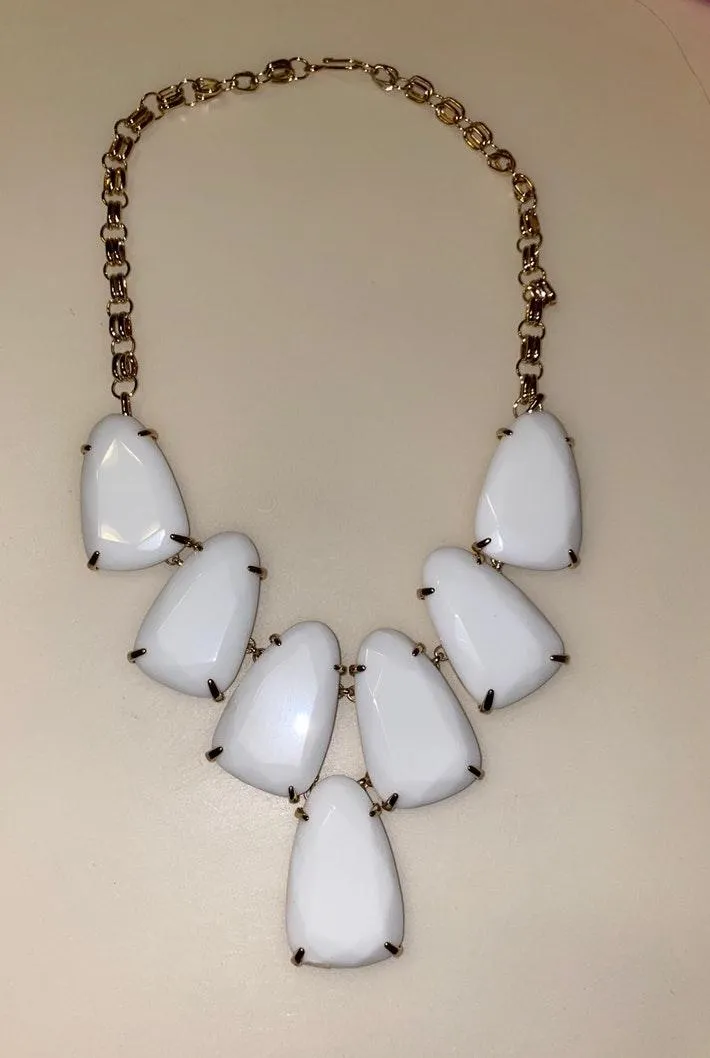Kendra Scott Harlow White Statement Necklace - Image 4