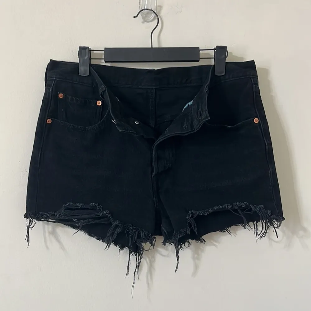 Levi's Lunar Black 501 High Rise Distressed Denim Shorts Size 30 - Image 6