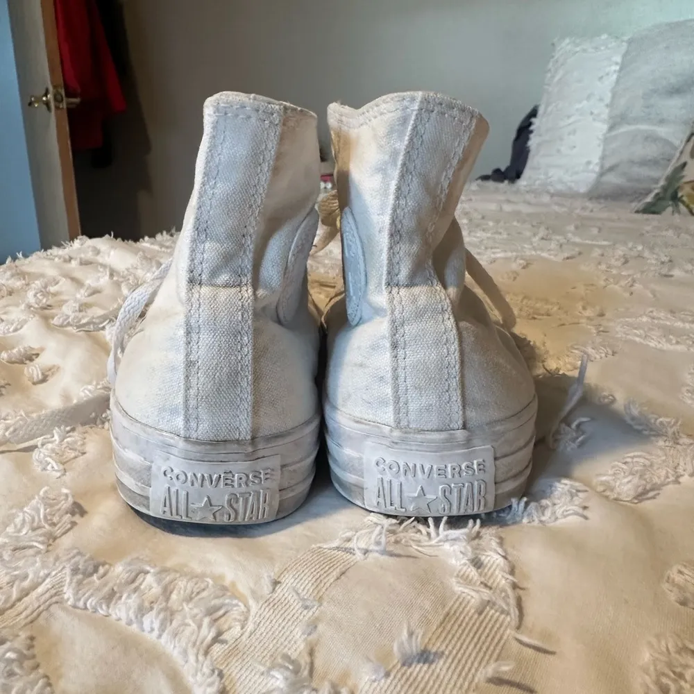 White hightop converse - Image 6