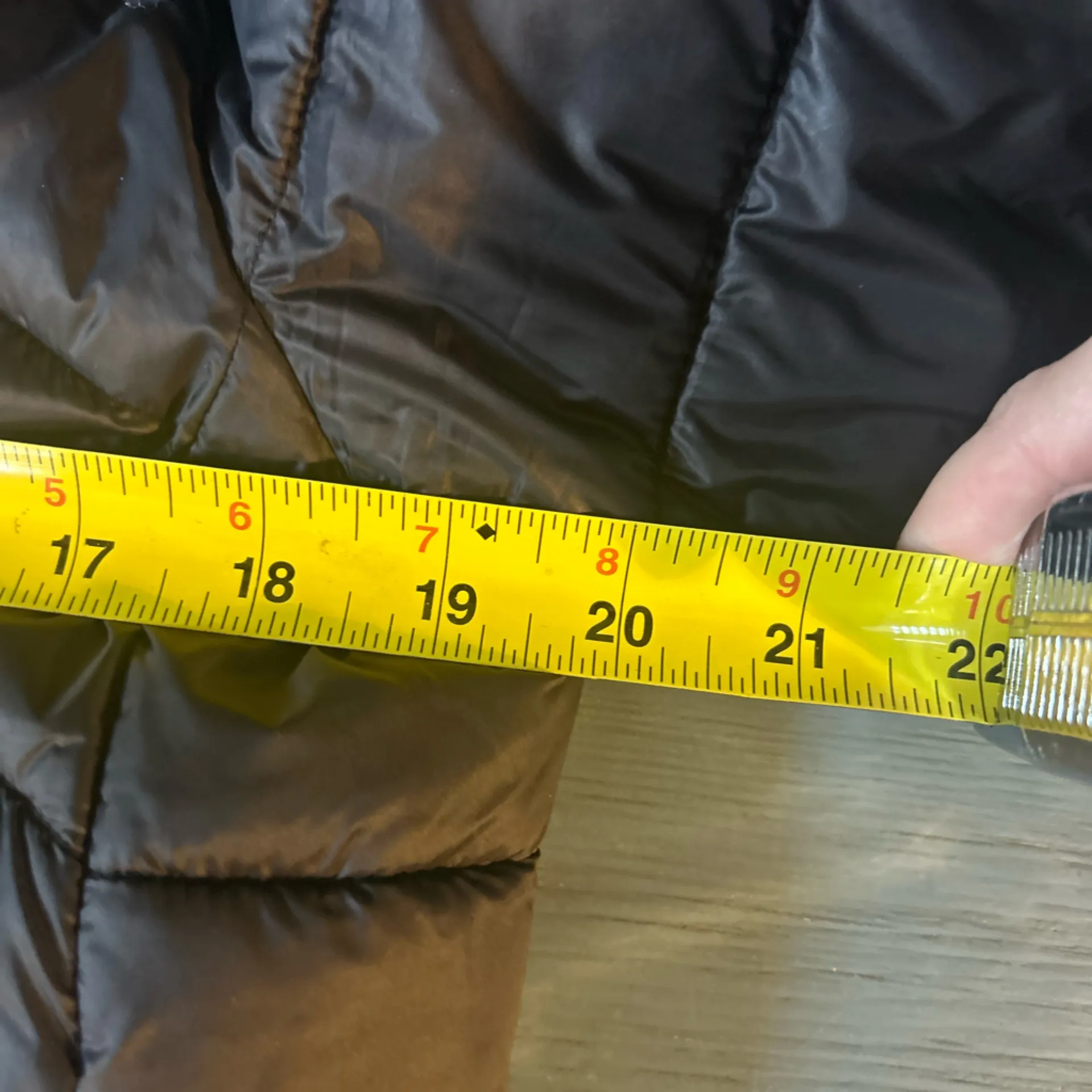 GAP Women's Puffer Jacket - Black | Size Large - Image 6