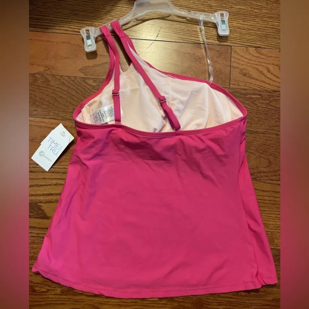 Tankini Top
Time and Tru Women's and Women's Plus Cut Out One Shoulder - Image 6