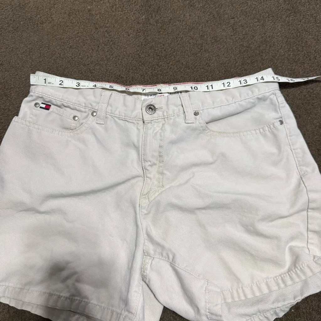 Tommy Hilfiger Cream Women's Shorts - Image 3