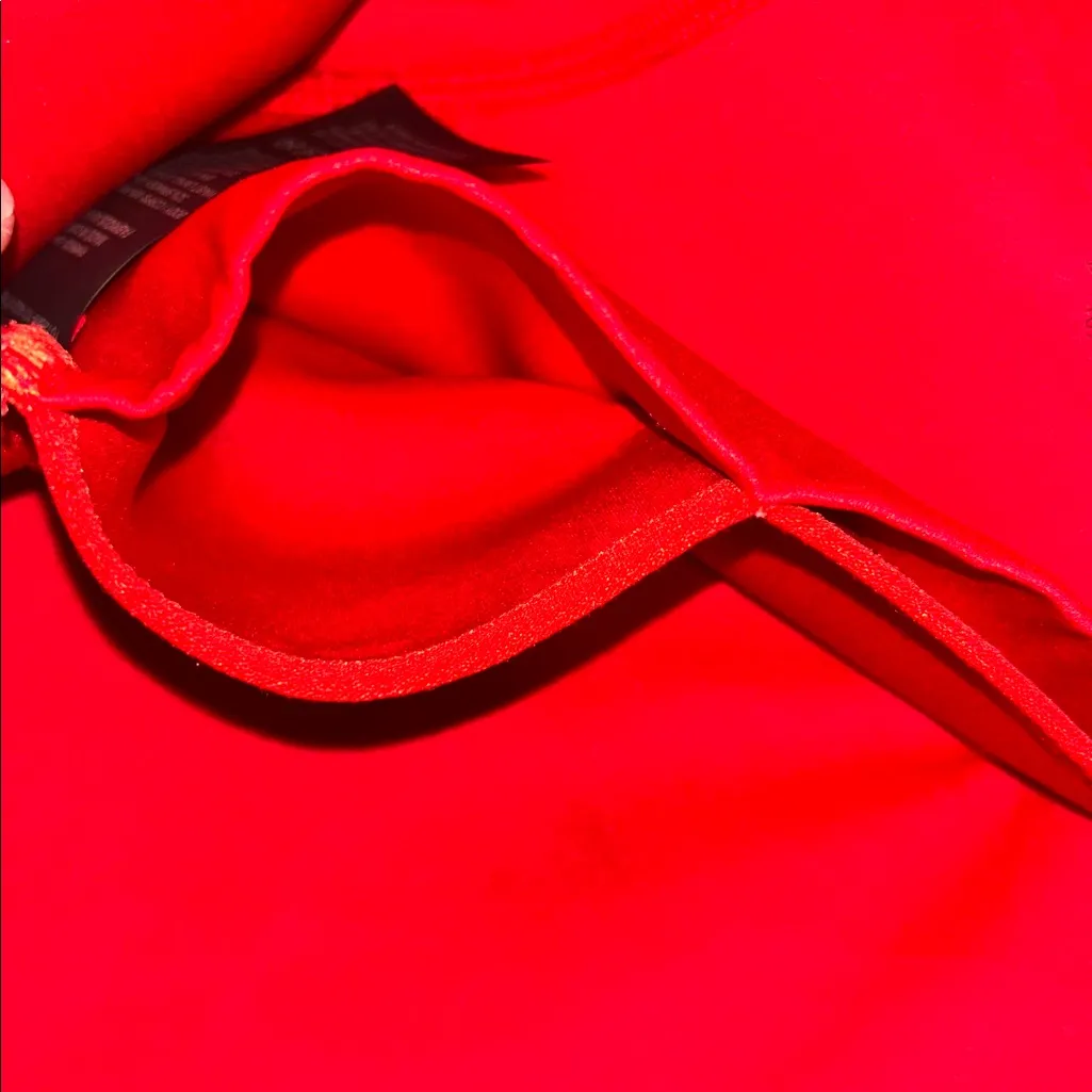 Nike Go Dry Fit Women's Bright Red Bike Shorts Size Large - Image 9