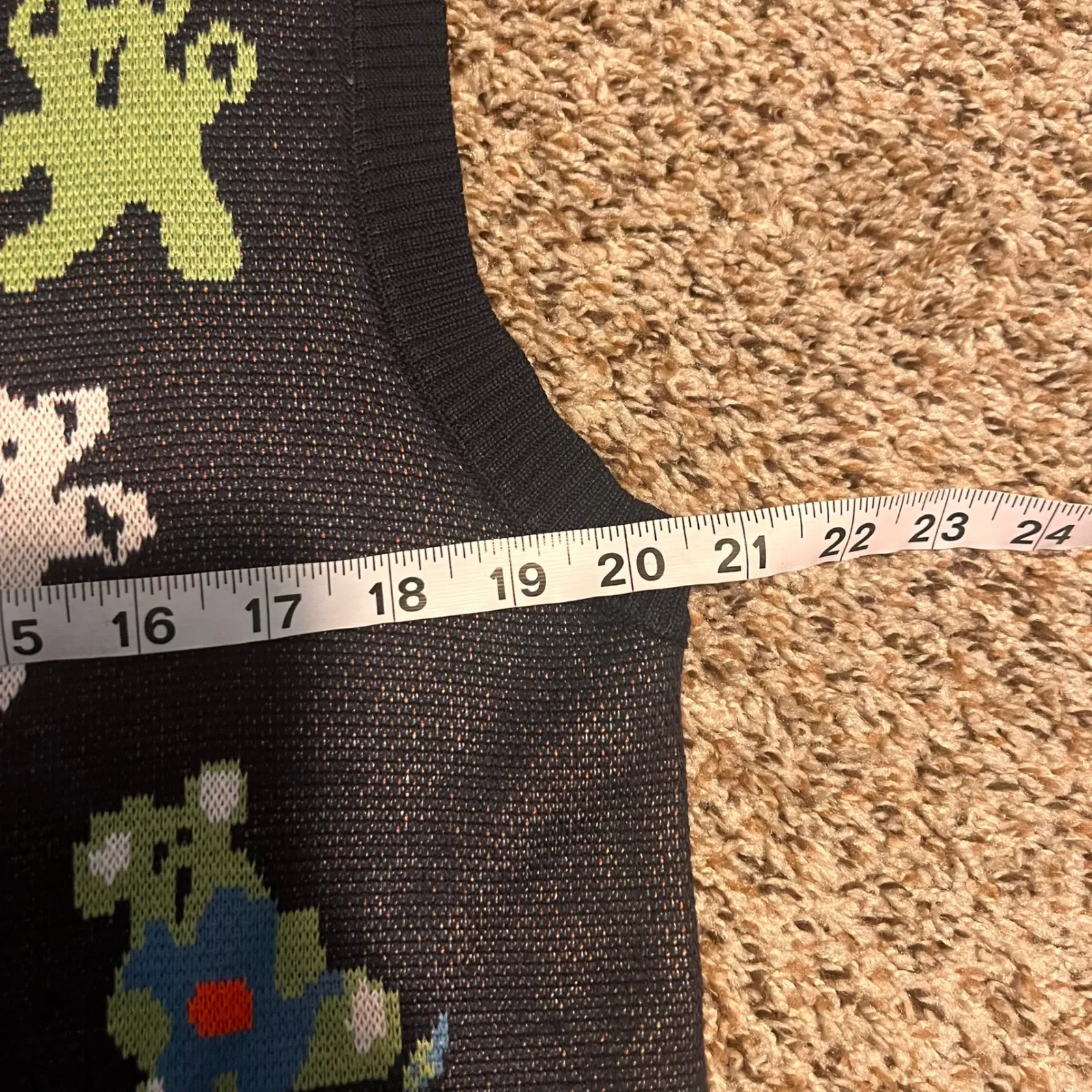 Novelty Sleeveless Knit Sweater Vest Funky Characters Quirky Print L Black Size L - Image 3