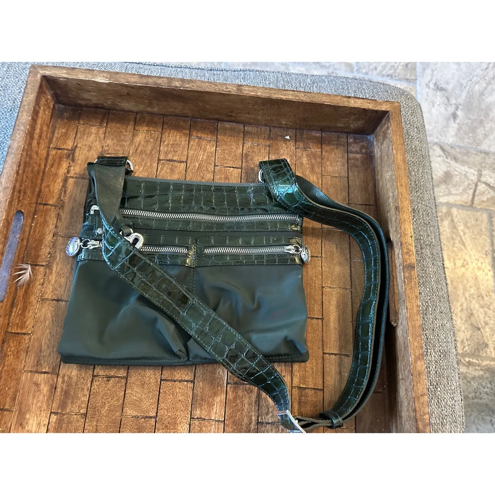 Brighton Crossbody Bag Olive Green Faux Crocodile Adj‎ Strap Heart Charm VGUC - Image 4