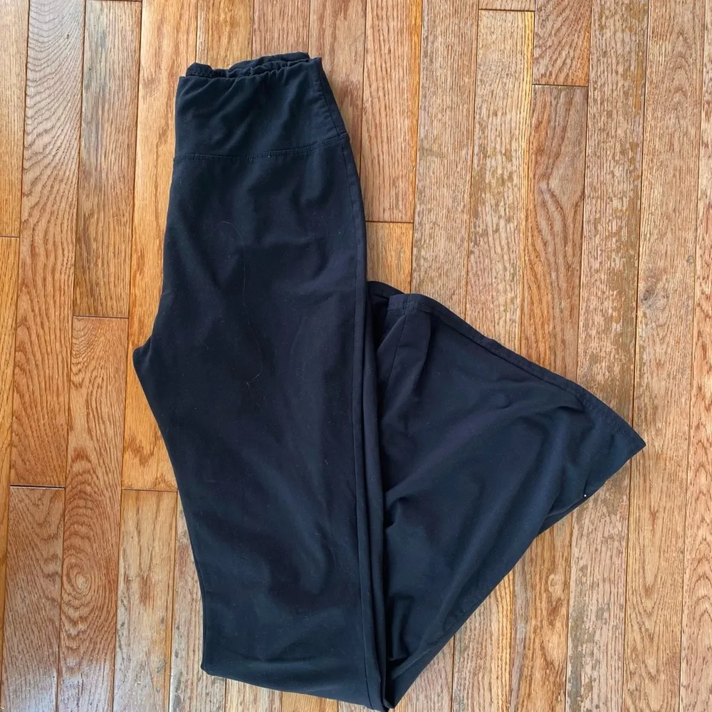 Black Flared Leggings - Image 4