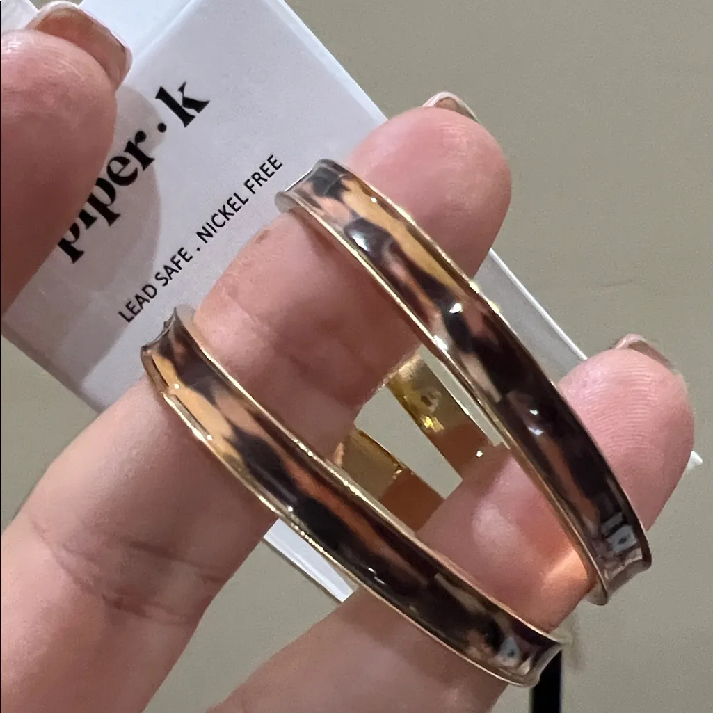 Piper K | Fall Hoop Earrings Gold - Image 8