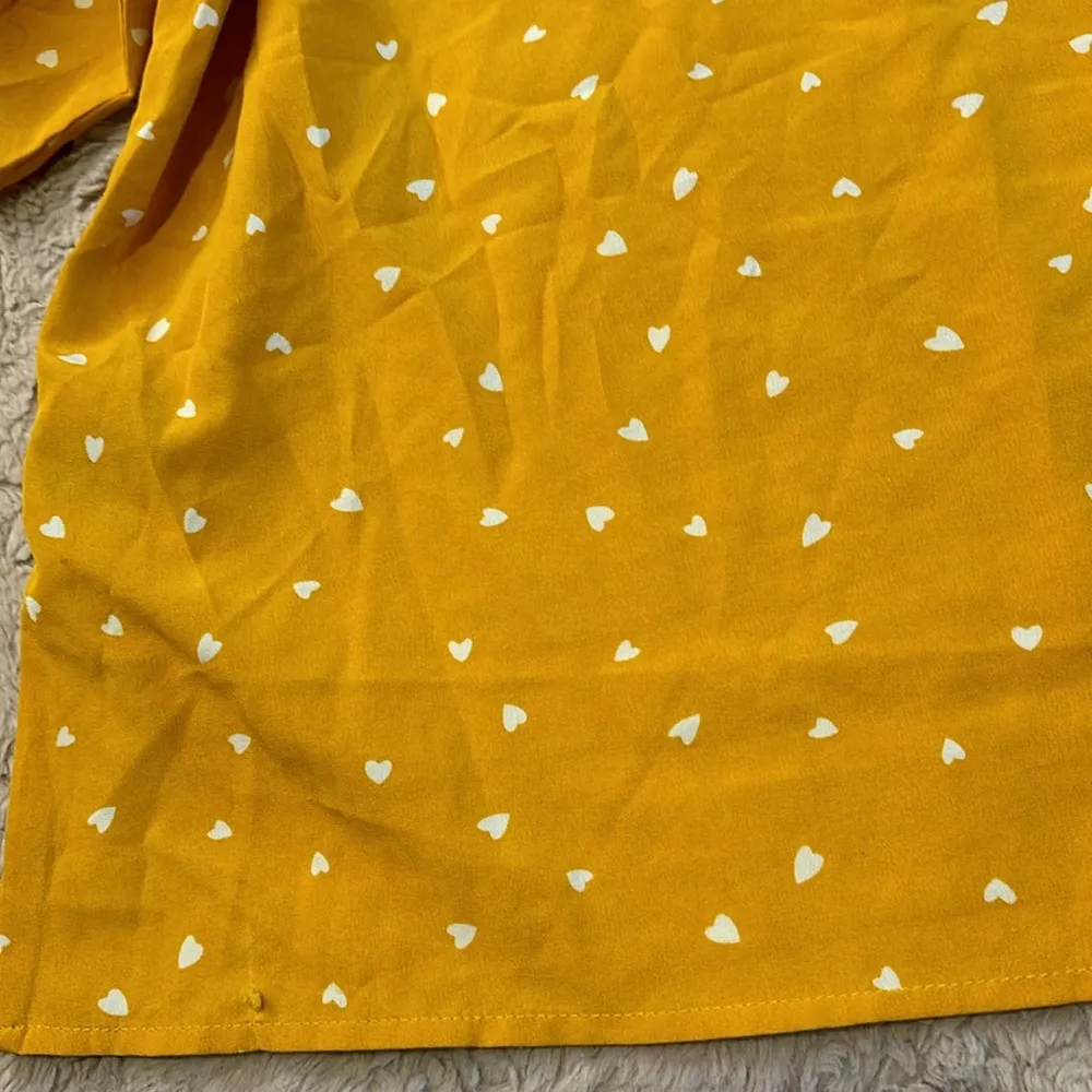 Heart print blouse in size L - Image 11