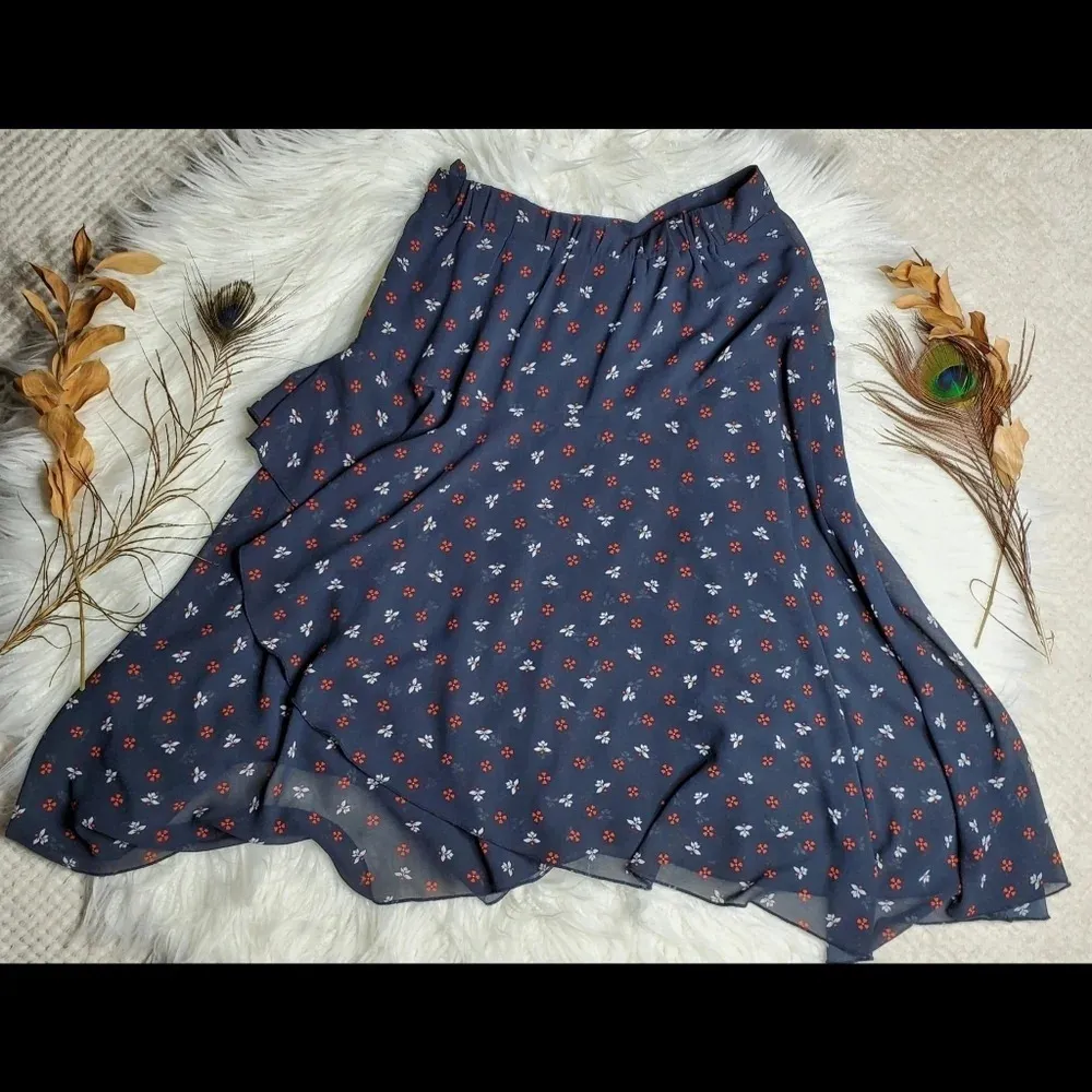 H&M Mistletoe Print Skirt - Image 5