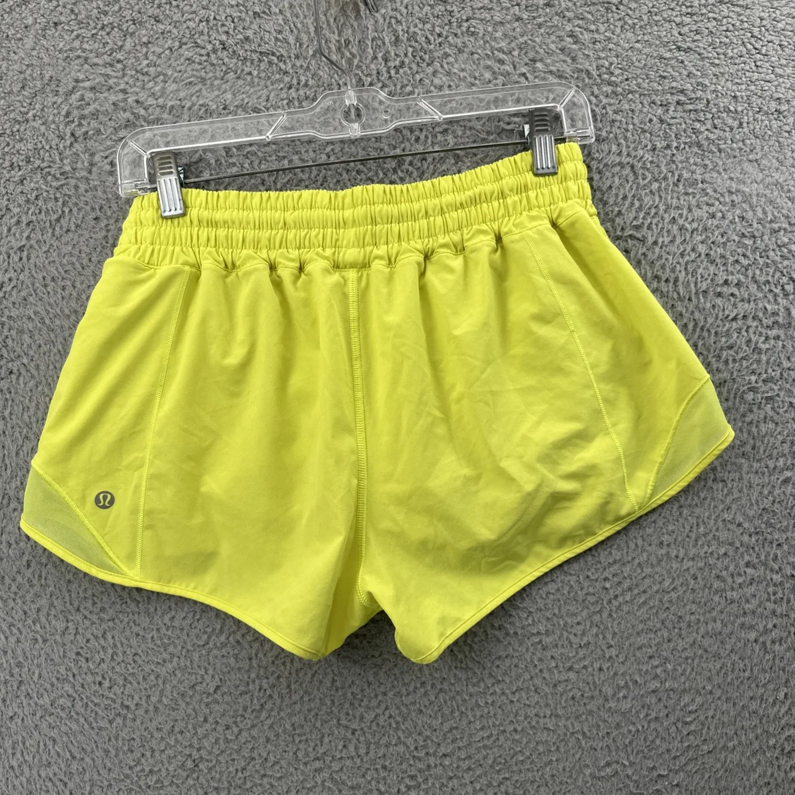 Lululemon Hotty Hot Shorts 2.5" High Rise Electric Lemon Athletic‎ Gym Women's 8 - Image 2
