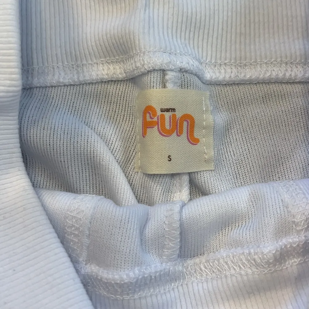 NWT Warm Fun Pocketed Terry Sweat Short White - Image 3