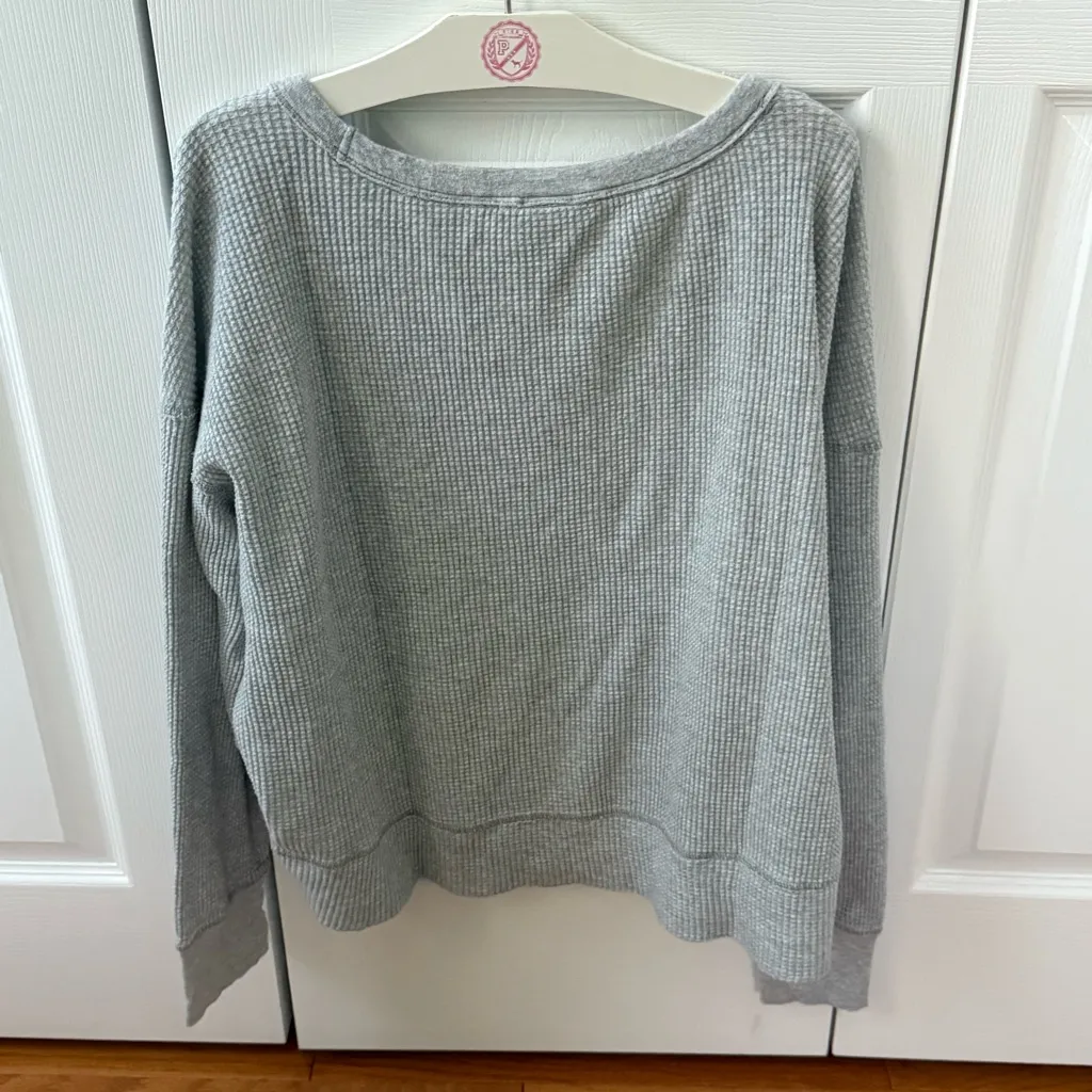 Aerie Offline Wow! Oversized Waffle Knit Long Sleeve T-shirt in Gray - Image 4