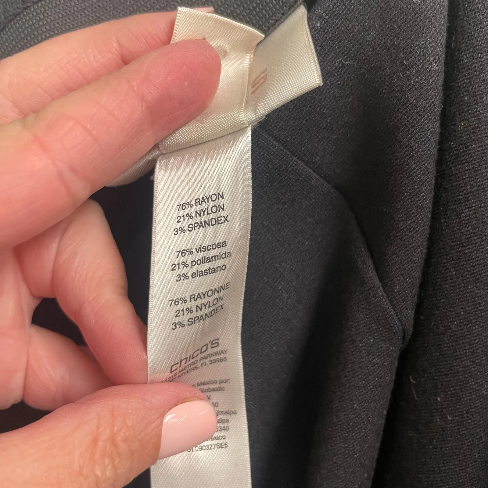 Chicos Black Ponte Stretch Pull On Pants Womens Size Large 2.5 Ankle Cropped - Image 4