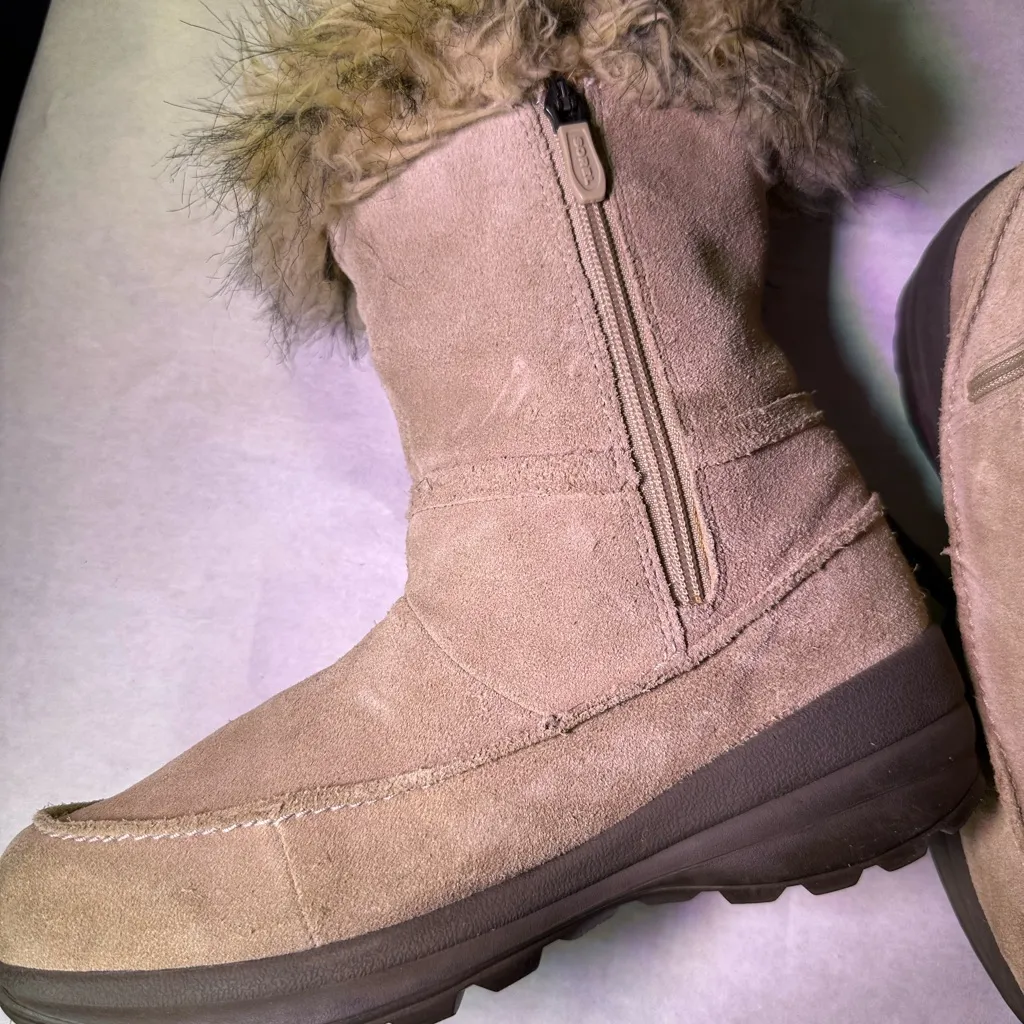 Sorel Tan Winter Boots with Fur Trim - Image 8