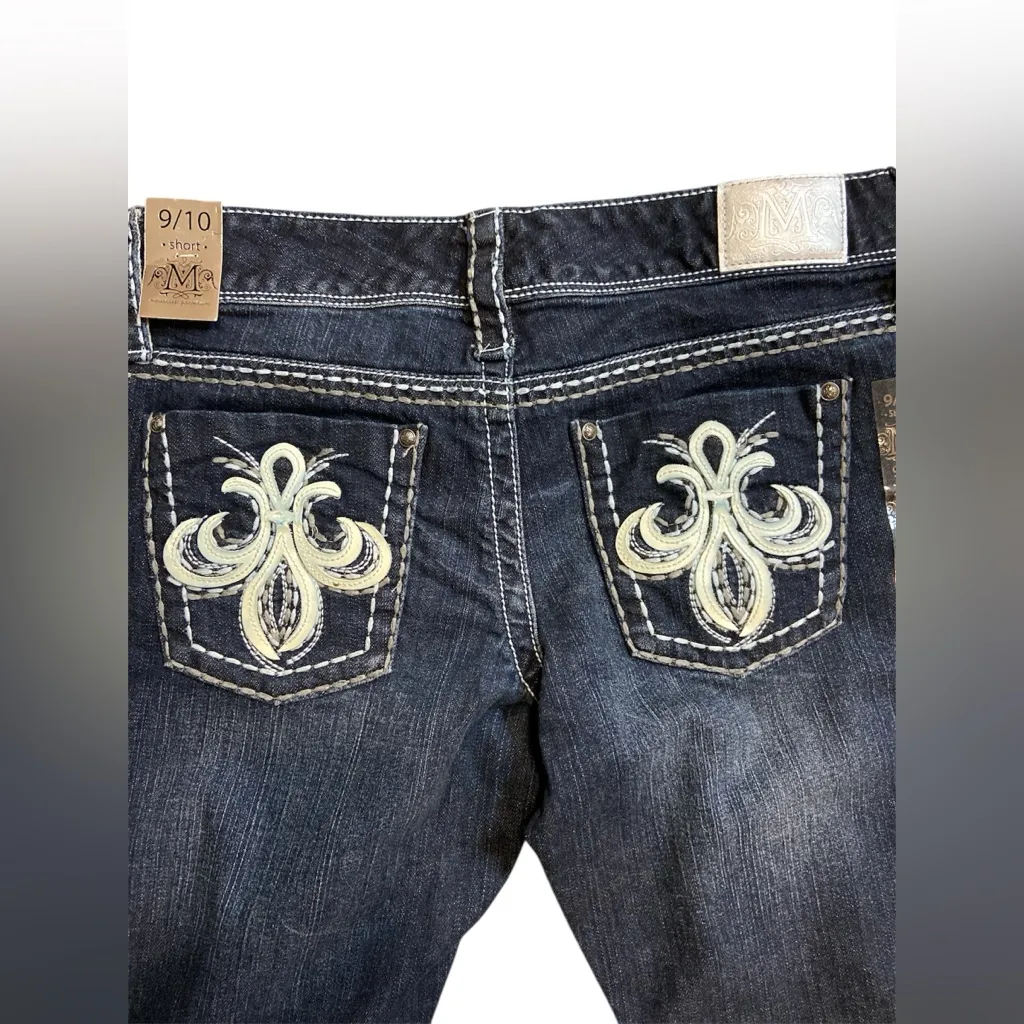 Maurices premium brand jeans size 9/10 Short - Image 6