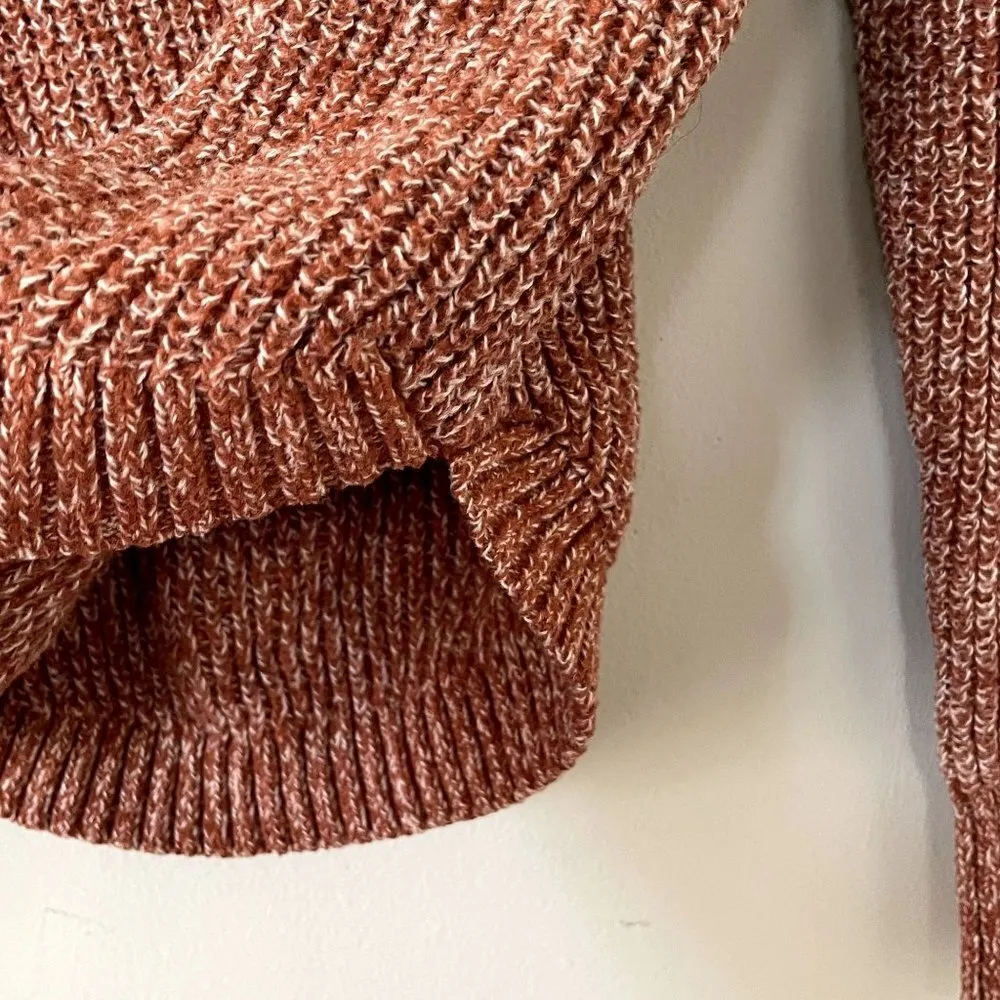 SO orange white pepper design pullover crewneck knit sweater cropped size small - Image 4