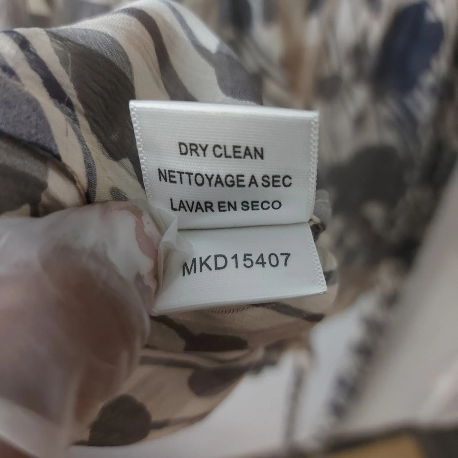 BCBGMaxAzria Silk Tie Back Blouse S Corporate Siren Cottagecore Quiet Luxury - Image 9