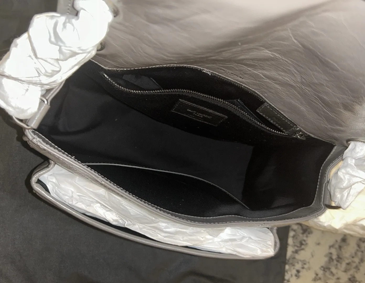 Medium Niki Chain Leather Shoulder Bag - Image 6