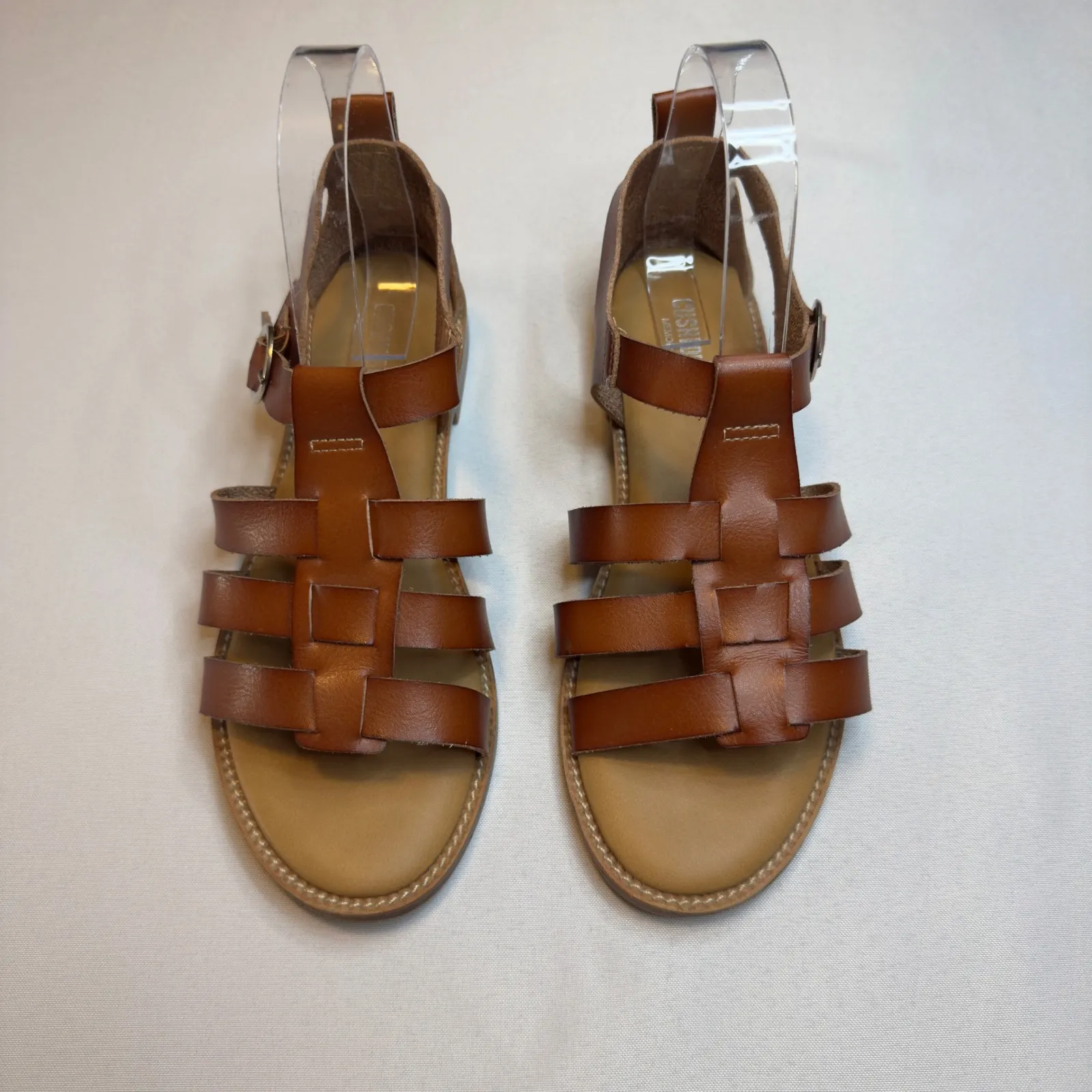 Cushionaire Brown Leather Strappy Gladiator Sandals Flat Buckle Sz 8 Memory Foam - Image 5
