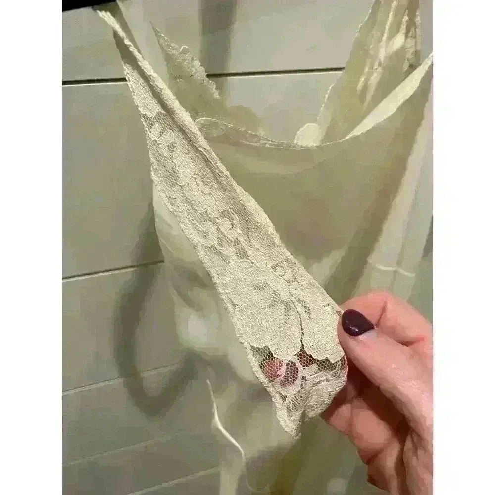 Vintage Deena Fine Lingerie Off White Lace and Eyelet Slip, size 40 Size L - Image 9