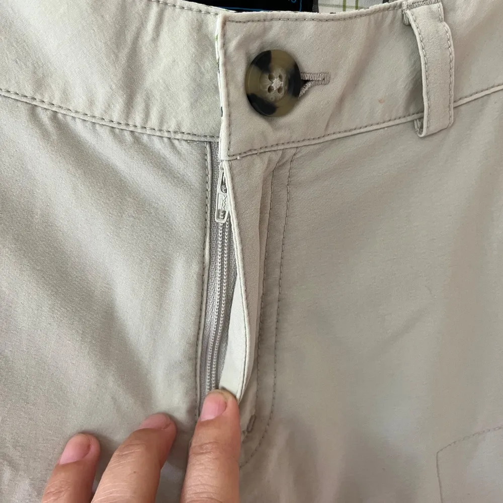 EMS Hiking Shorts Sz 6 Women Beige Stretch Nylon‎ 5 Pocket Stretch Low Waist - Image 5