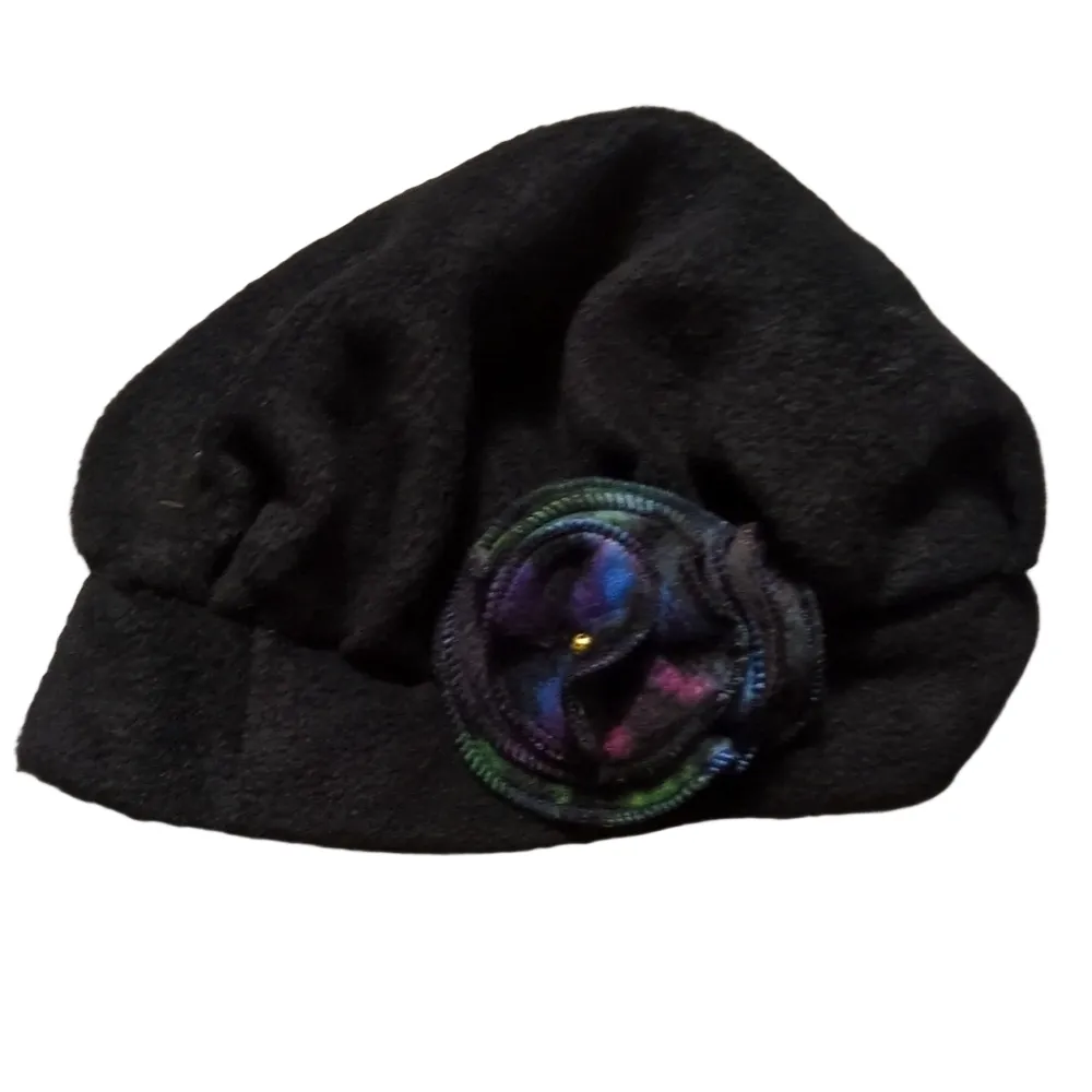 Lilies Of The Field By Sandy Fleece Hat Size XS Black - Image 7