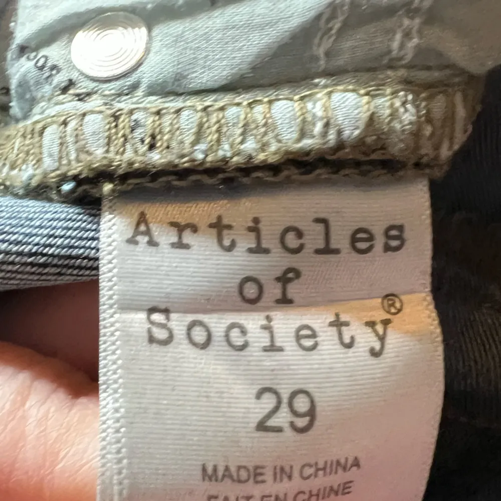 Articles of society flared leg jeans size 29 - Image 8
